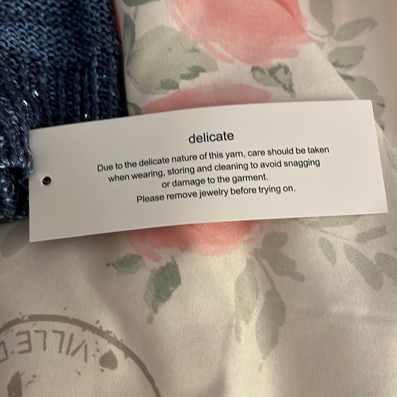 NY& Co SoHo sweater - Picture 7 of 10